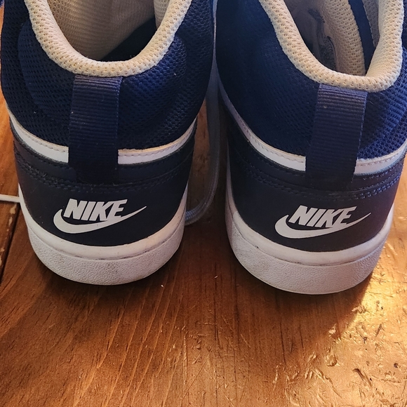 NIKE Hightop Sneakers - Picture 3 of 6
